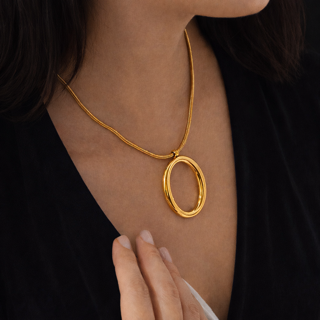 Sophia Oval Necklace