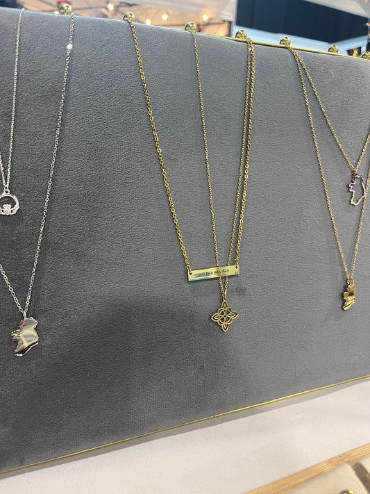 Go n-éírí an bóthar leat | Seanfhocial Necklace