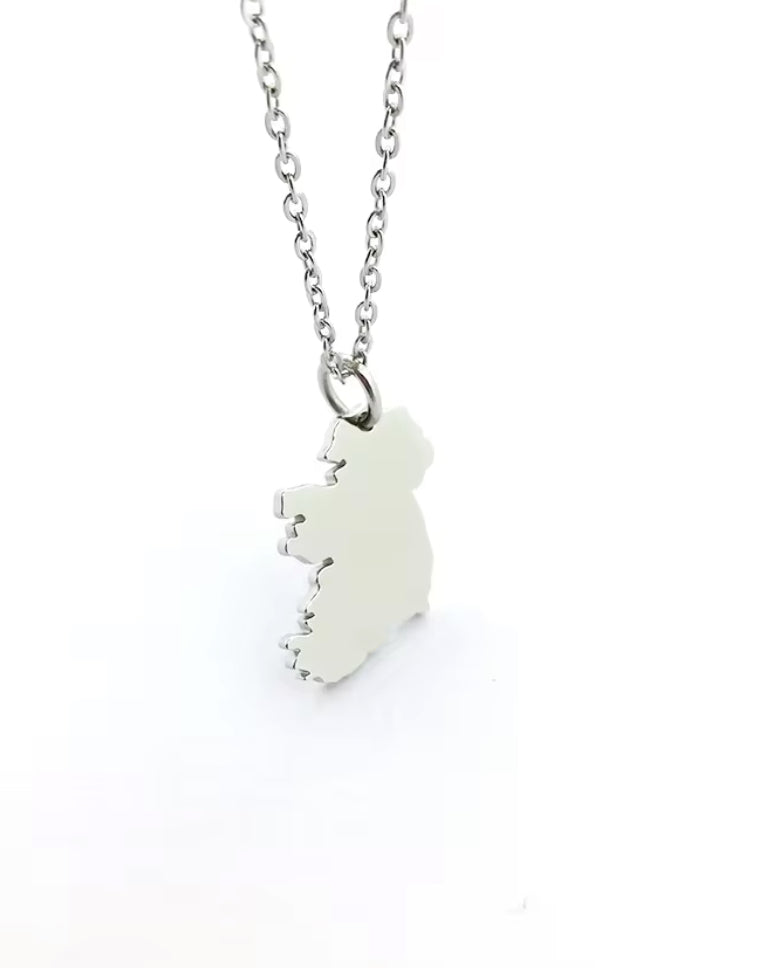 Éire Map Necklace