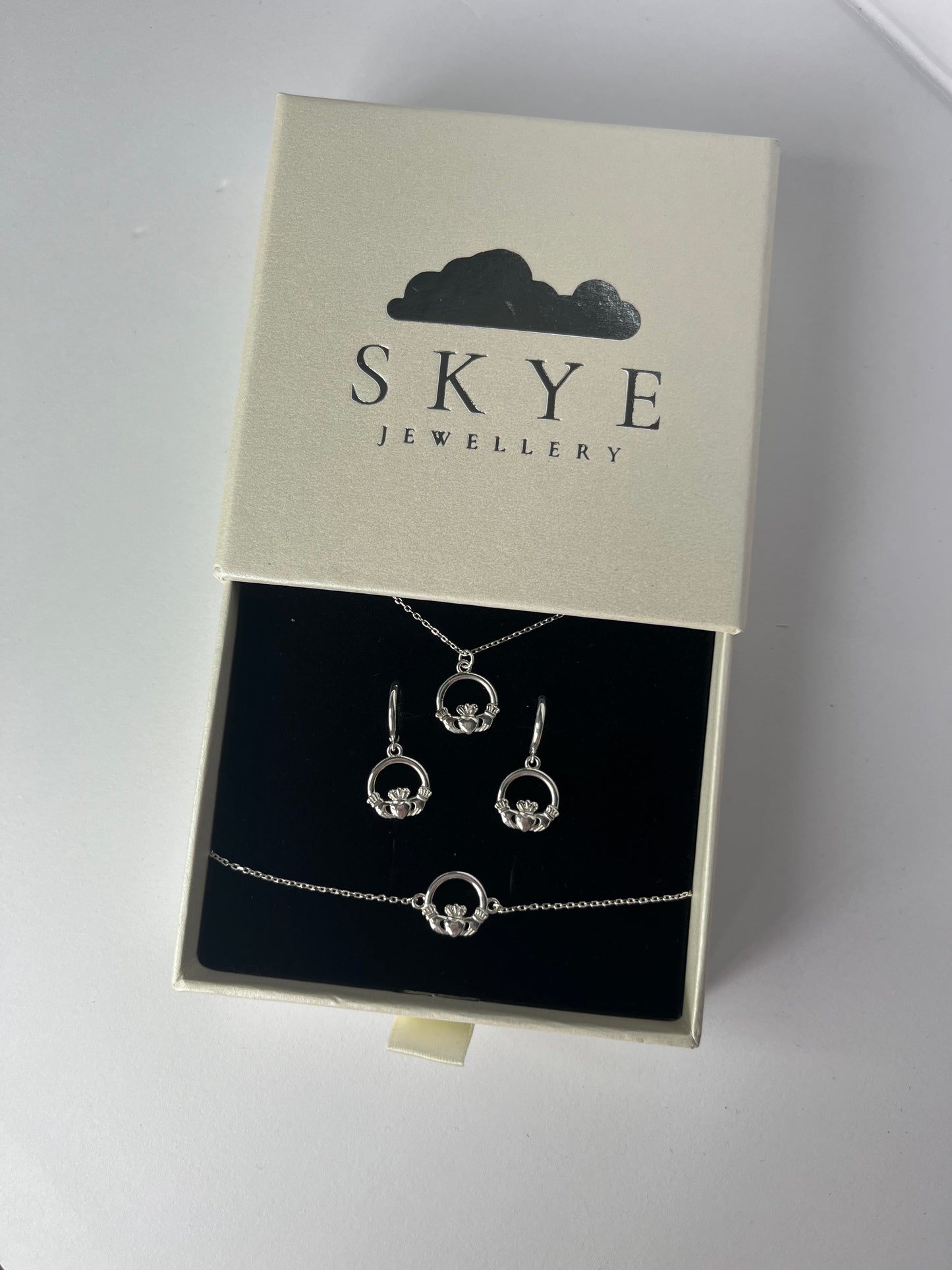 Classic Claddagh Bracelet