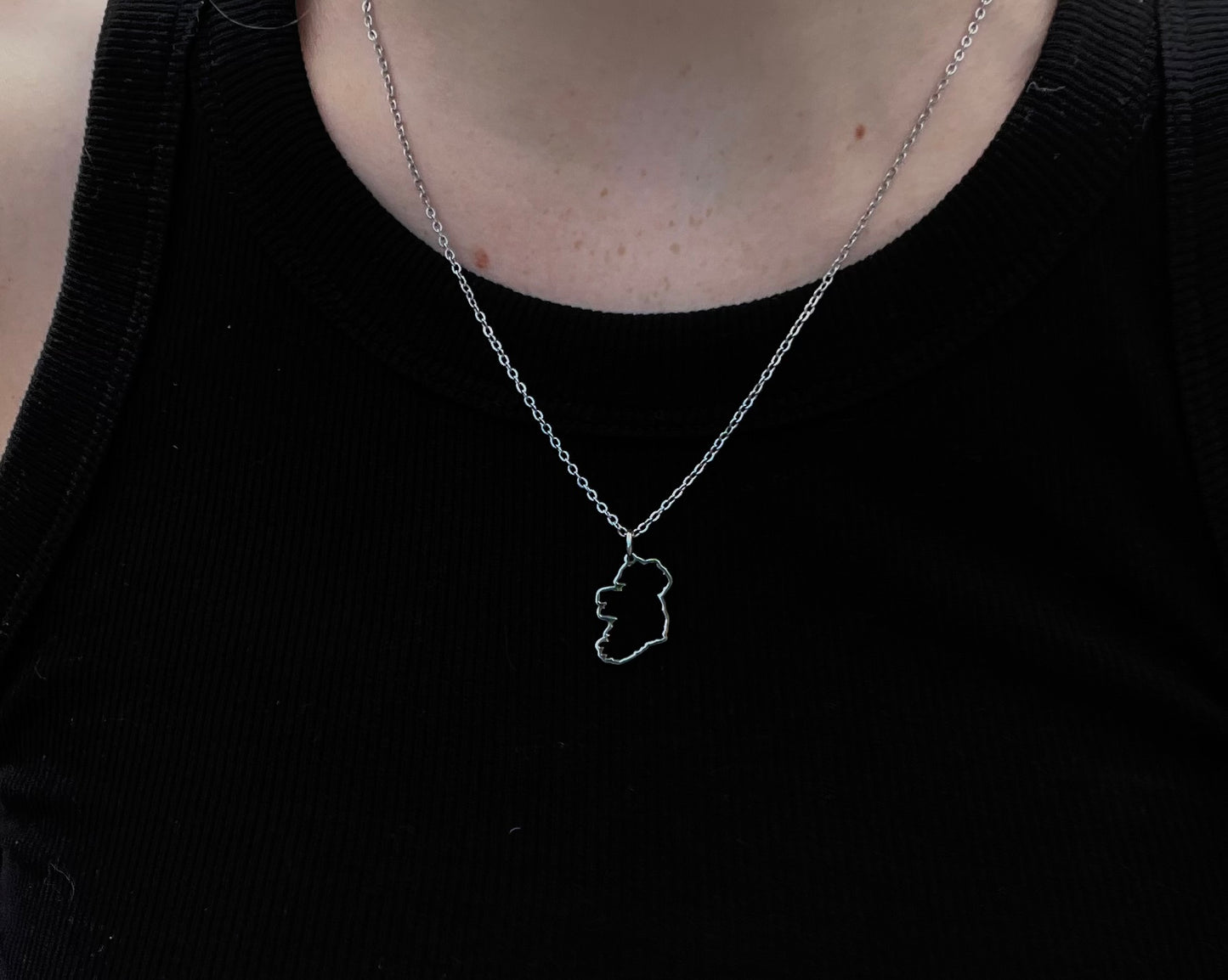 Éire Map Outline Necklace